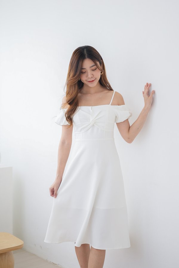 Raelyn Bow Front Dress In White