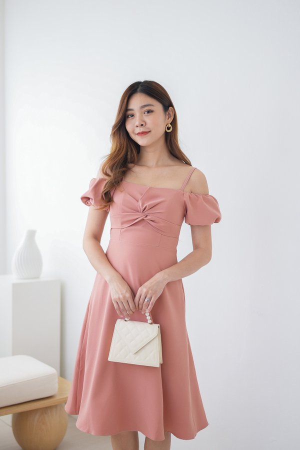 Raelyn Bow Front Dress In Tea Rose