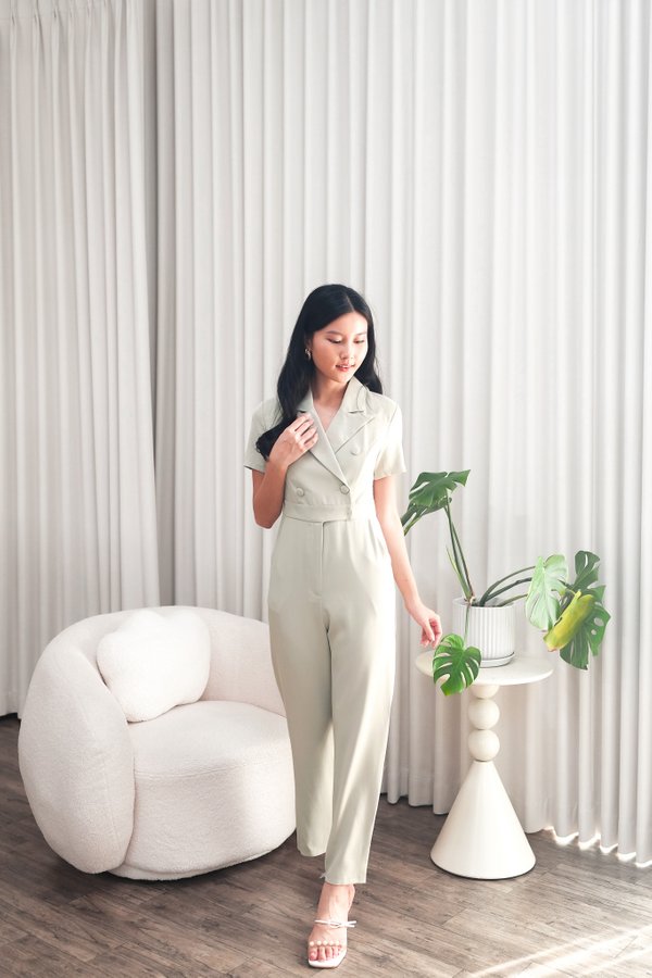 Lynnae Buttons Jumpsuit In Sage Green