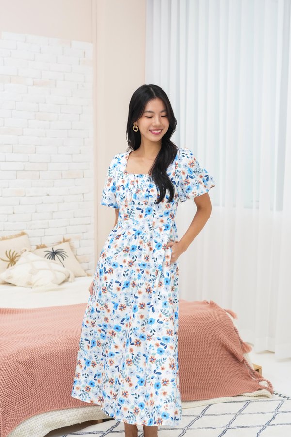 Carroll Floral Ruched Sleeve Dress In Blue