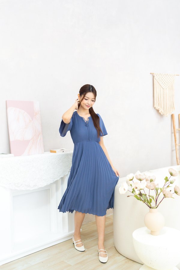 Faith Pleated Flutter Sleeve Dress In Blue