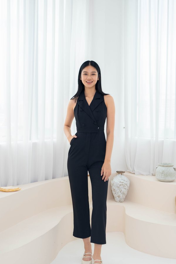 Narelle Collar Jumpsuit In Black