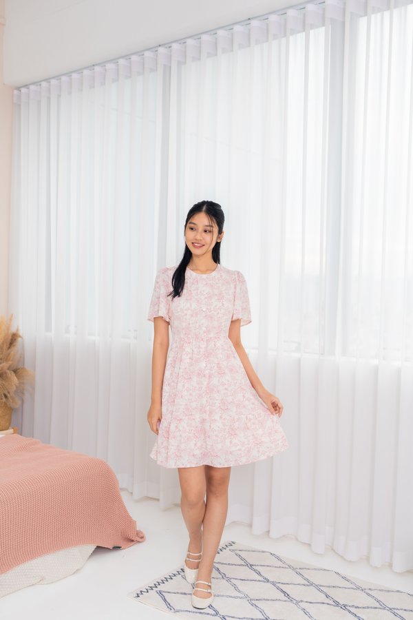 Dion Flutter Sleeves Pleat Dress In Pink