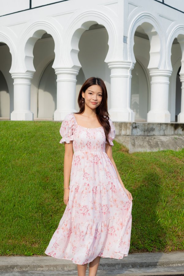 Belinda Prints Smocked Dress In Pink