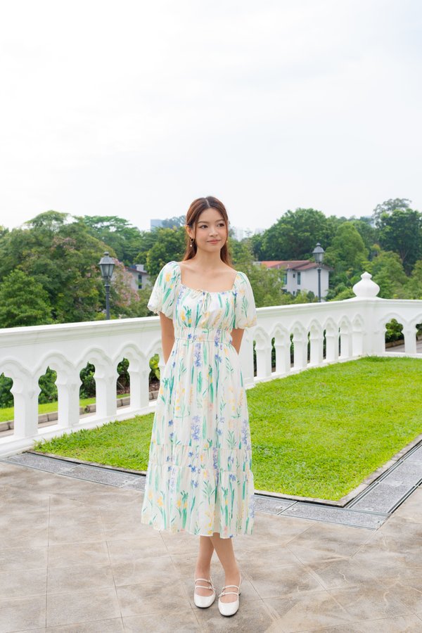 Mello Sleeve Ruched Tie Dress In Green Floral