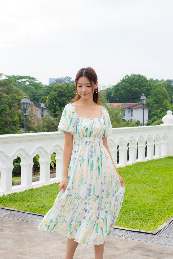 Mello Sleeve Ruched Tie Dress In Green Floral