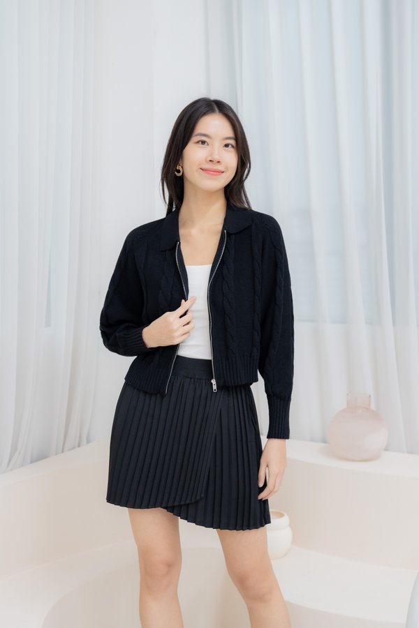 Riley Pleated Skirt In Black