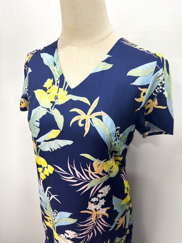 Vivene Sleeve Shift Dress In Navy