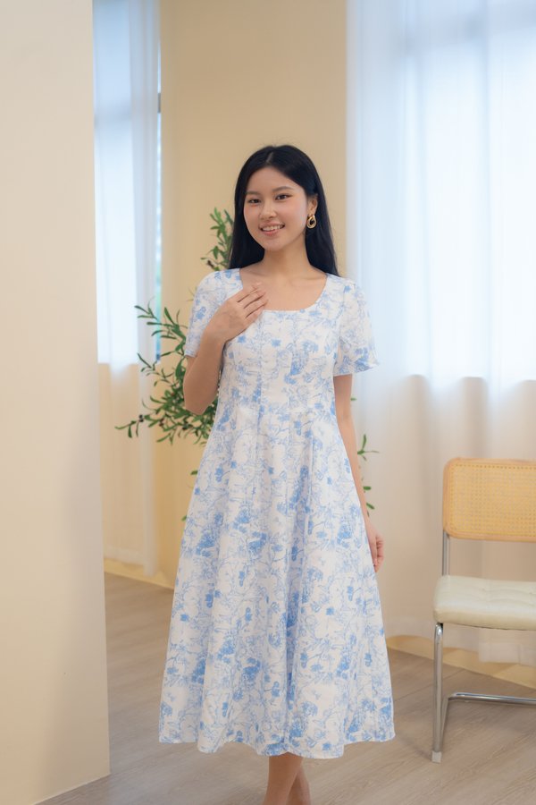 Dorelle Porcelain Sleeve Dress In Blue