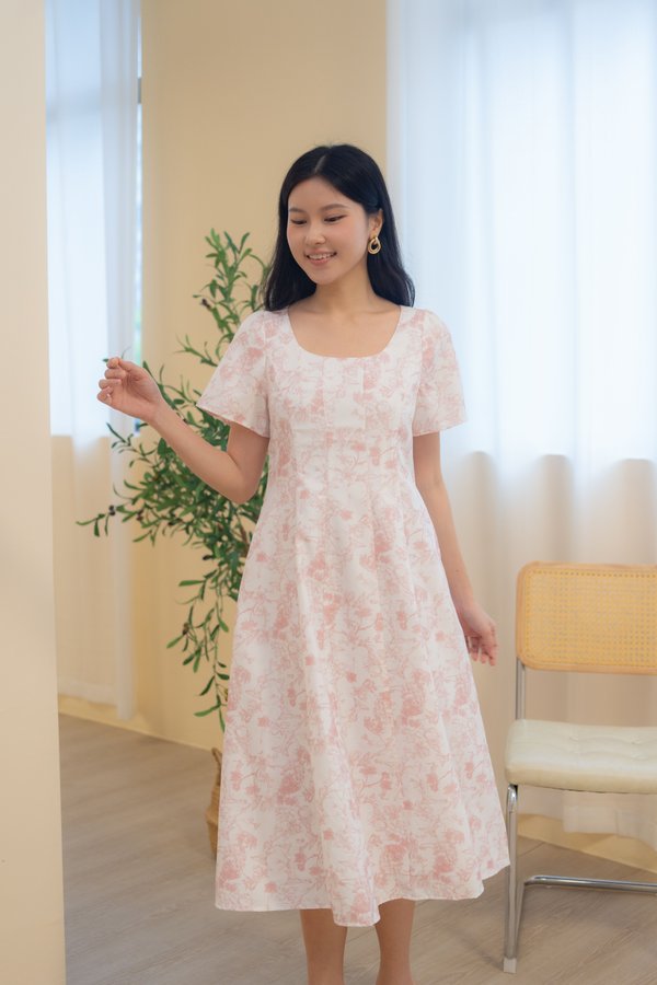 Dorelle Porcelain Sleeve Dress In Pink