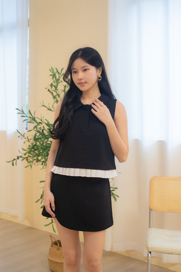 Maison Pleated Collar Top In Black