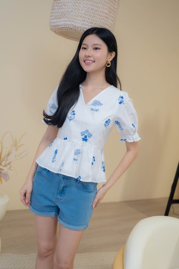 Aveline Embroidery Top In White