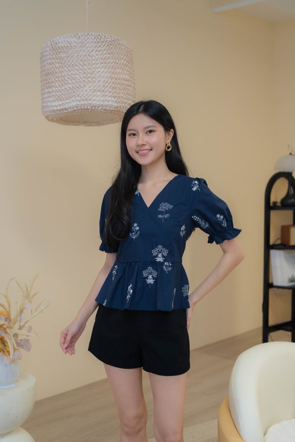 Aveline Embroidery Top In Navy