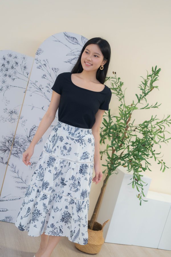 Zoey Midi Skirt In Black