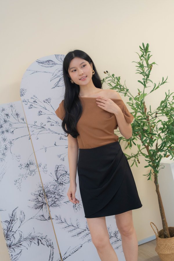 Mira Multi Way Knit Top In Brown