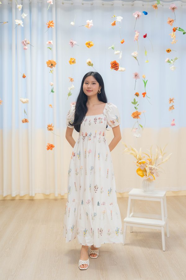 Rainie Embroidery Smocked Dress In White