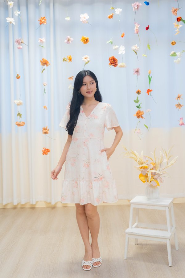 Mirella Flutter Sleeve Babydoll Dress In Peach