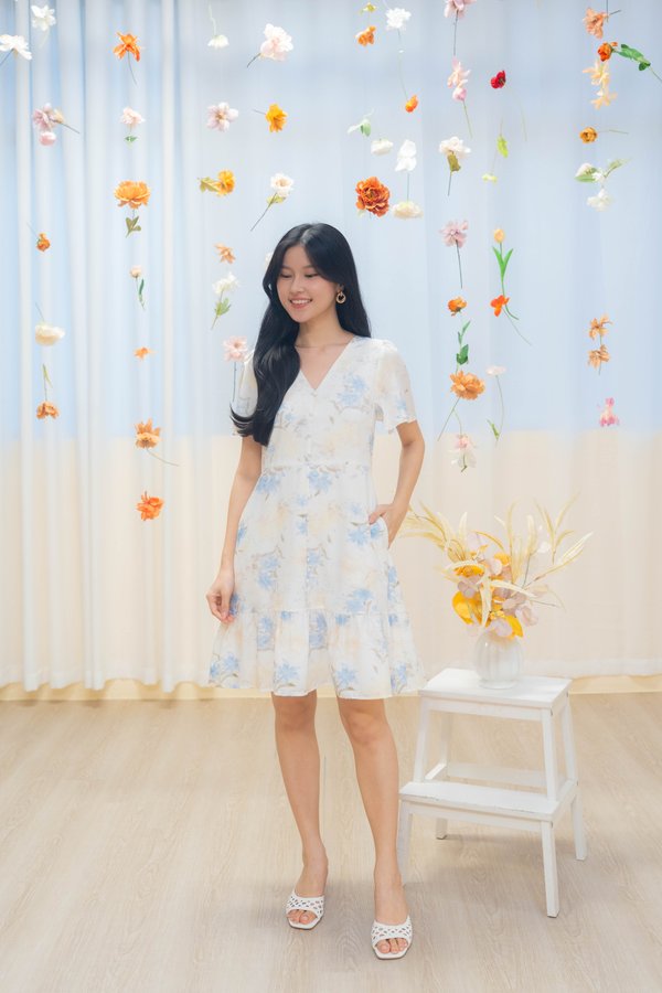 Mirella Flutter Sleeve Babydoll Dress In Blue