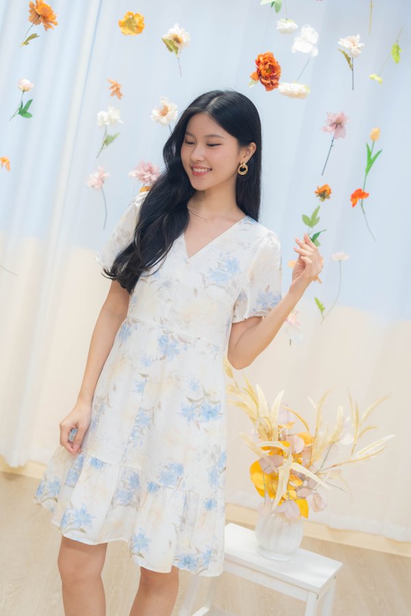 Mirella Flutter Sleeve Babydoll Dress In Blue