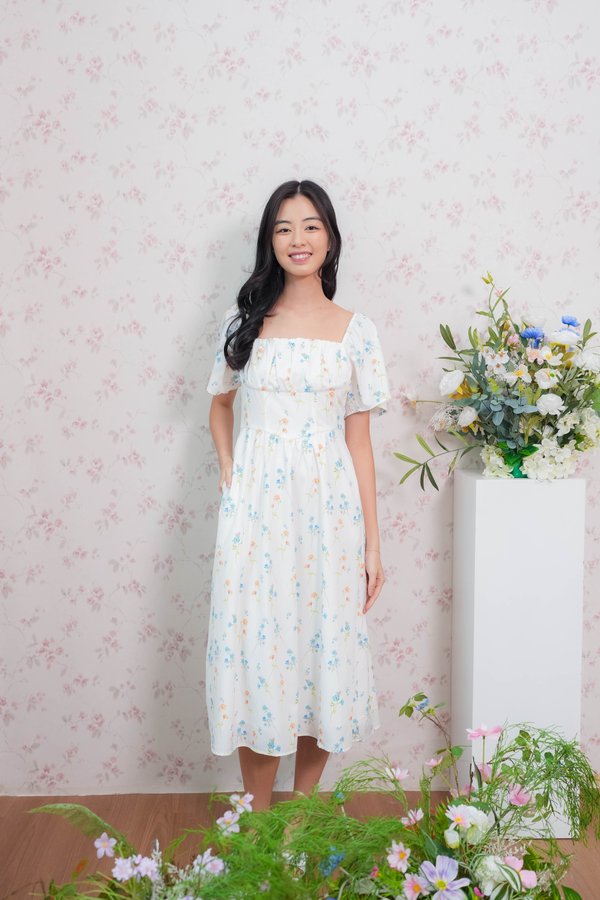 Winnie Floral Flutter Sleeves Dress In White