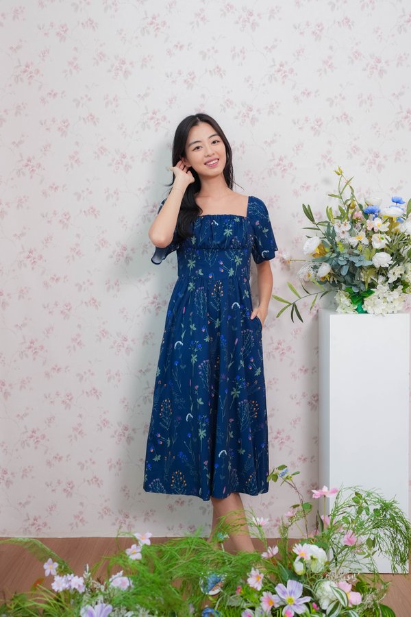 Winnie Floral Flutter Sleeves Dress In Navy