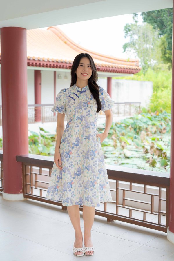 Vionne Sleeve Embroidery Cheongsam In Purple Blue