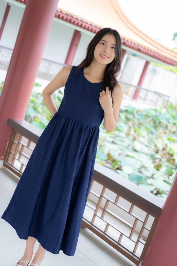 Seraphine Detachable Sleeves Lace Dress In Navy