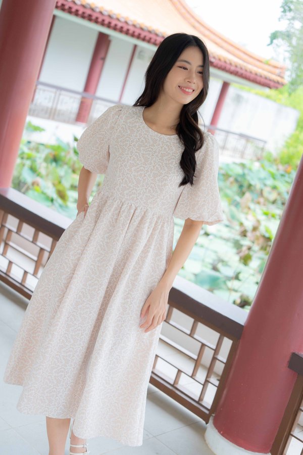 Seraphine Detachable Sleeves Lace Dress In White