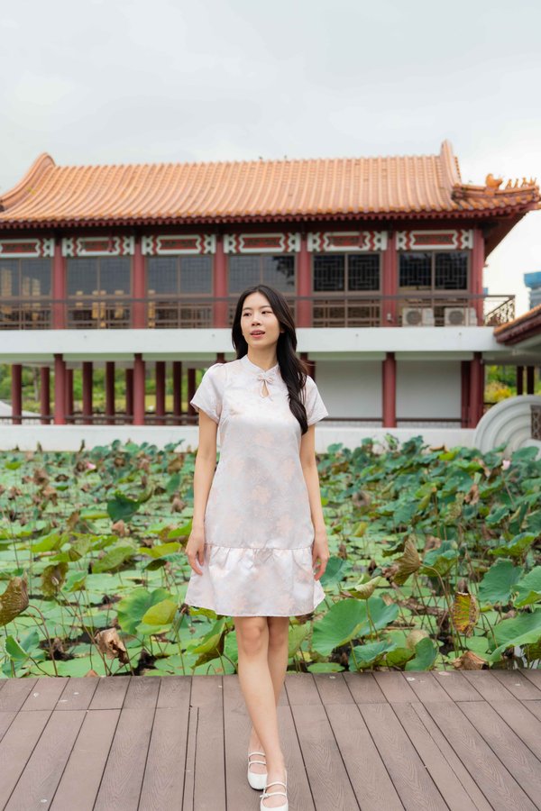 Oriental Emboss Sleeve Cheongsam In Pink