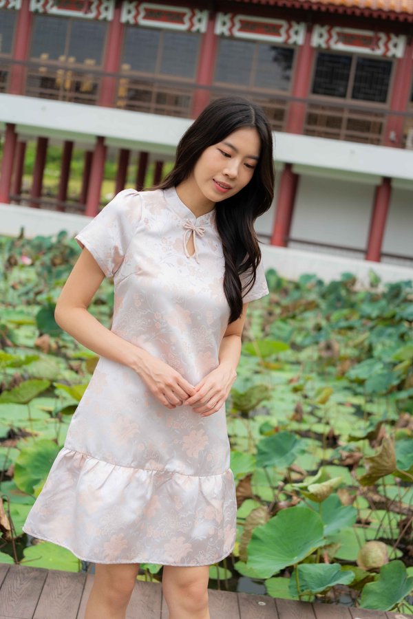 Oriental Emboss Sleeve Cheongsam In Pink