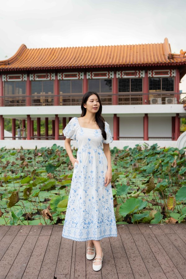 Faye Embroidery Scallop Hem Dress In Blue