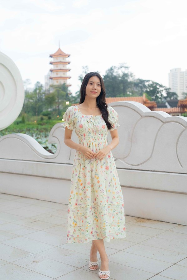 Juliana Frill Sleeves Waist Dress In Cream Floral