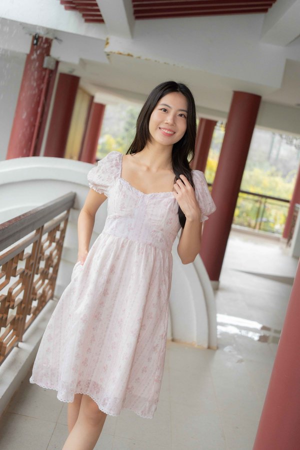 Rosette Floral Prints Dress In Pink