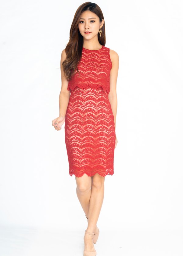 Wellway Scallop Lace Dress In Red