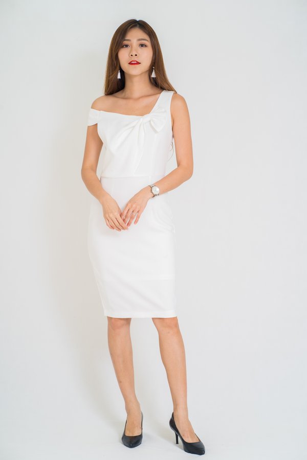 Icecoast Bow Dress In White