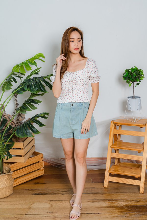 Genevieve Roses Floral Top In White